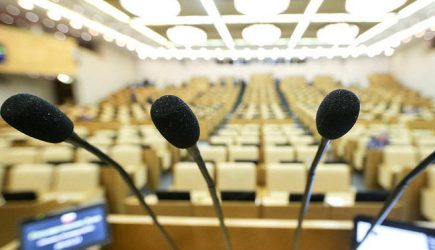 &laquo;Медуза&raquo; обнаружила Володина в&nbsp;двух местах одновременно