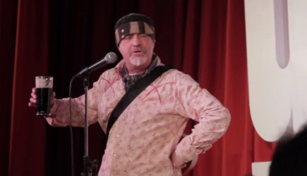 Британский стендап-комик умер после шутки про инсульт