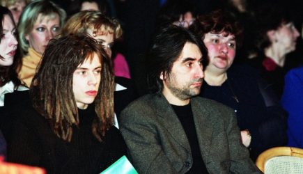 От отца Децла спрятали внука