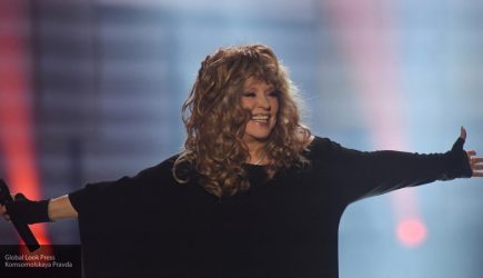 Путин поздравил Пугачеву с юбилеем, назвав ее «эталоном профессионализма»