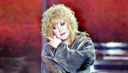 Скандал в день юбилея: Пугачеву лишили высшей государственной награды