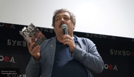 Писатель Александр Пелевин прокомментировал новость о тяжелом состоянии Быкова