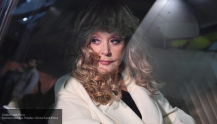 Зрители рассказали о плохом звуке и хамском отношении на юбилейном концерте Пугачевой