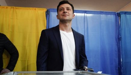 Зеленский заявил о намерении продолжить минский процесс