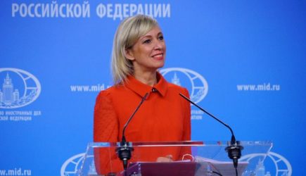 «Подчиняйтесь воле Путина»: Захарова напомнила Порошенко о билбордах