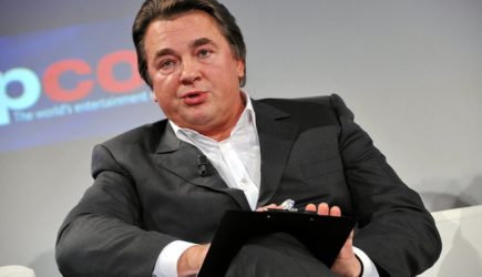 Звезды или оборонка: кто мог помочь дочери Алсу победить в "Голосе"