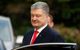 Порошенко посвятил Зеленскому песню