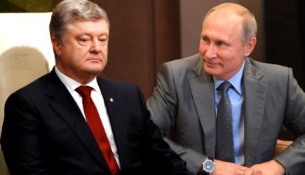 «Молится на Путина»: беспомощного Порошенко поймали за руку