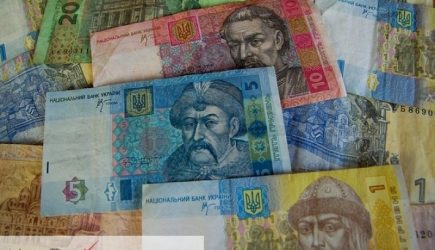 Украинский телеканал подал в суд на Порошенко