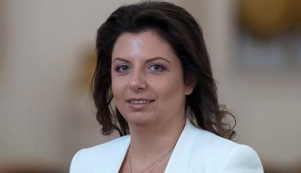 Симоньян лихо &laquo;уложила на лопатки&raquo; главу МИДа Британии Ханта