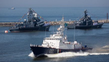 Привет американцам: корабли Балтфлота открыли огонь