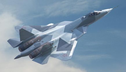 Шестерка Су-57 «прикрыла» самолет Путина