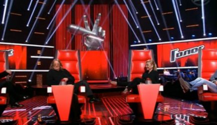 Первый канал отреагировал на данные о накрутке голосов в пользу дочери Алсу на шоу &laquo;Голос.Дети&raquo;