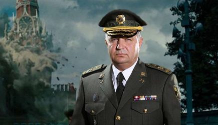Глава Минобороны Украины перед отставкой &laquo;разрушил&raquo; Кремль с помощью фотошопа