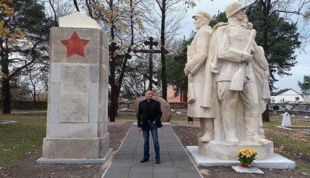 Запретившего &laquo;Темную ночь&raquo; директора музея назвали в Польше идиотом