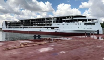 Спущен на воду первый российский &laquo;пятизвездочный&raquo; лайнер проекта PV300VD