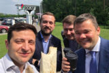 Зеленский призвал политиков есть шаурму