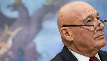 Познер рассказал о драке с американцами за русских