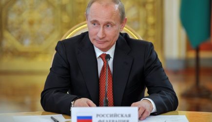 «Пора уезжать из страны»: Владимир Путин предложил принять новый закон