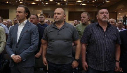 Сеть смеётся над растолстевшим Ярошем (ФОТО)