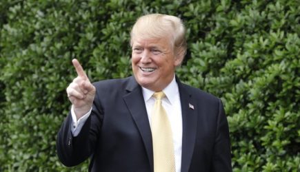 Трамп назвал мэра Лондона законченным неудачником, вспомнив о де Блазио