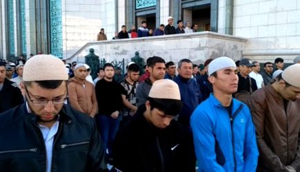 Мусульмане празднуют Ураза-байрам. ФАН-ТВ