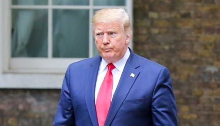 Слон в посудной лавке: Трамп испортил шляпу Черчилля