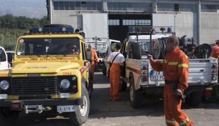 Мощный взрыв прогремел в жилом доме под Римом, есть пострадавшие