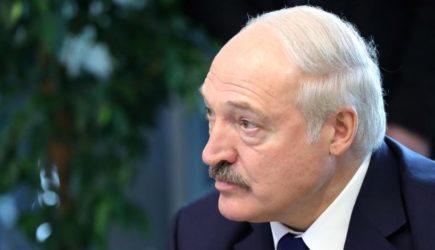 Сотни миллионов долларов: Лукашенко выставит России счет за «грязную» нефть