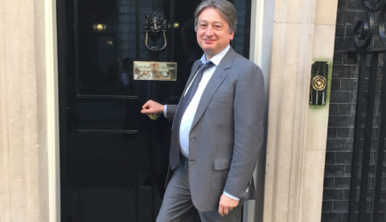 Беглого российского оружейного магната связали с британскими властями