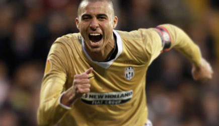 Полицейские поймали пьяного чемпиона мира и нарвались на оскорбления