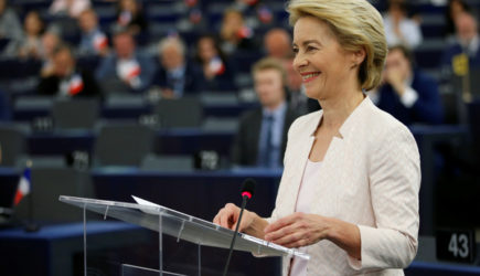 Новая глава ЕК призвала сохранить санкции против России