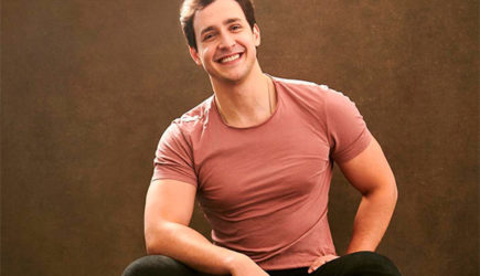 «Самый сексуальный врач» использовал свою славу во благо пользователей сети