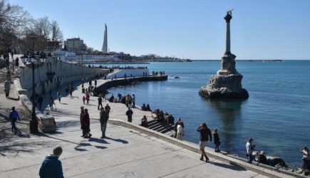 В один голос: украинцы требуют снять блокаду с Крыма и Донбасса