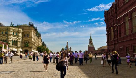 Деревенщина в Москве﻿