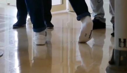 Депутатов разули перед визитом Зеленского