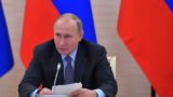 Путин повысил размер детских пособий