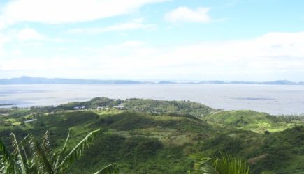 Девять человек погибли при крушении самолета на Филиппинах