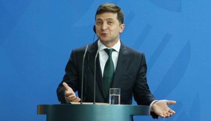 Мечтающего о деньгах Зеленского жестко осадили