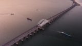 Крымский мост уходит на дно