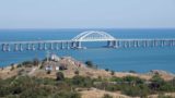 Украинцы перекрыли Крымский мост