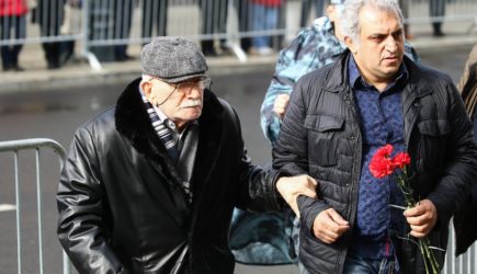 Джигарханян едва стоял на ногах на прощании с Захаровым