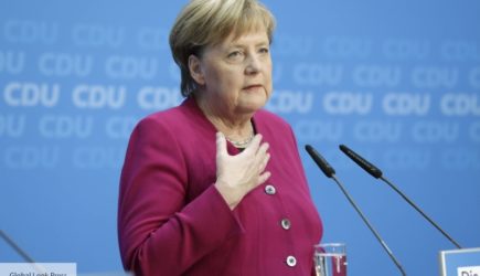 Меркель заявила о готовности назначить дату встречи &laquo;нормандской четверки&raquo;