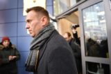 Навального задержали