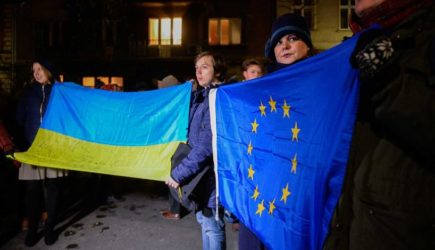 «Истеричная брошенка»: рвущуюся в ЕС Украину поставили на место
