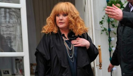 «Слава богу, выскочила»: известный артист об уходе Пугачевой