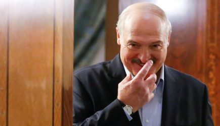 Лукашенко пообещал рассказать много интересного про коронавирус