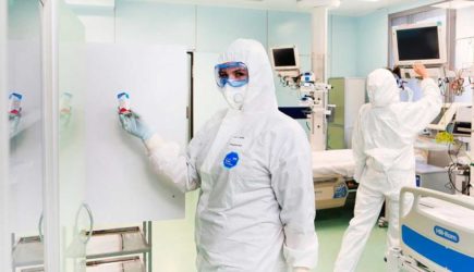 Самое сложное впереди: Россию ждет пик пандемии