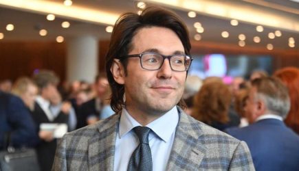 «Рублевка пылает от коронавируса»: Малахов накинулся на российских богачей