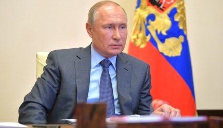 Губернатор не стал дослушивать поручения Путина и перебил его. Дважды